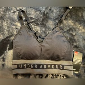 NWT Women’s Under Armour Sports Bra